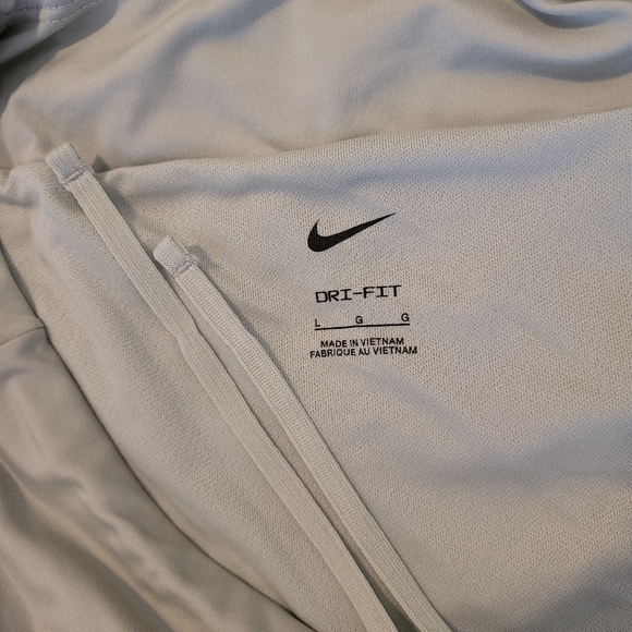 Nike Dri Fit Light Pale Green Athletic Running Shorts Women's Medium - Picture 2 of 5